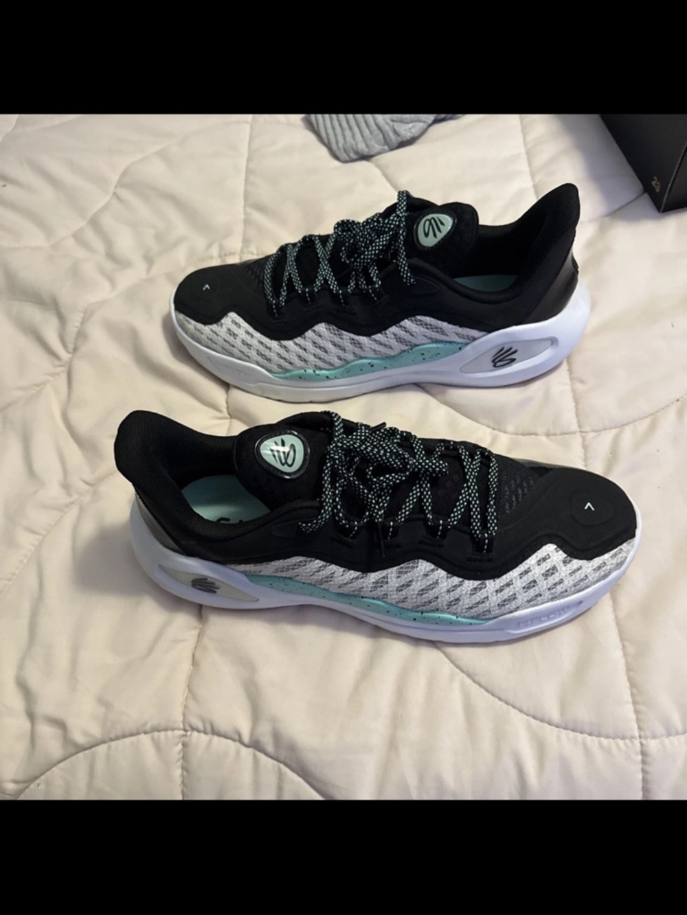 Under Armour Steph curry 11 Black white and Mint mens Athletic Sneakers size 11